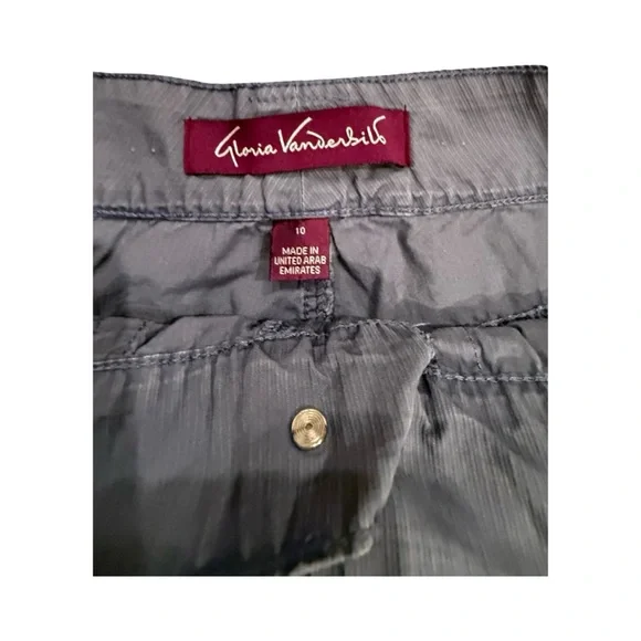 Gloria Vanderbilt Charcoal Cargo Shorts - Picture 5 of 5